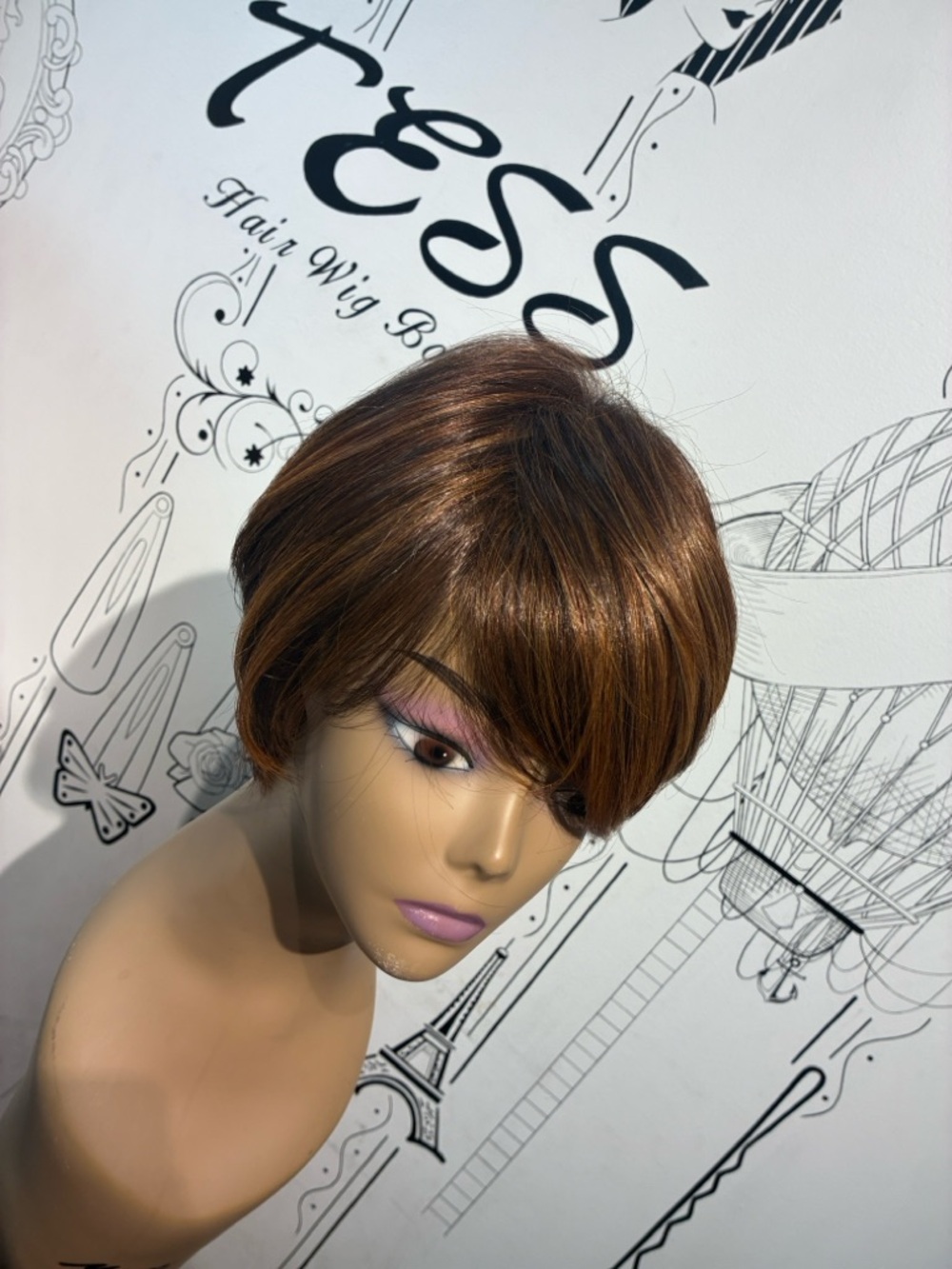 Short Brown Layered Women's Wig - Chestnut Brown